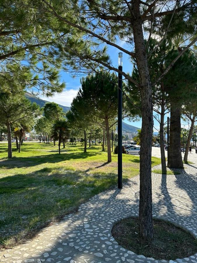 Beachfront With Facilities Apartamento Vlorë